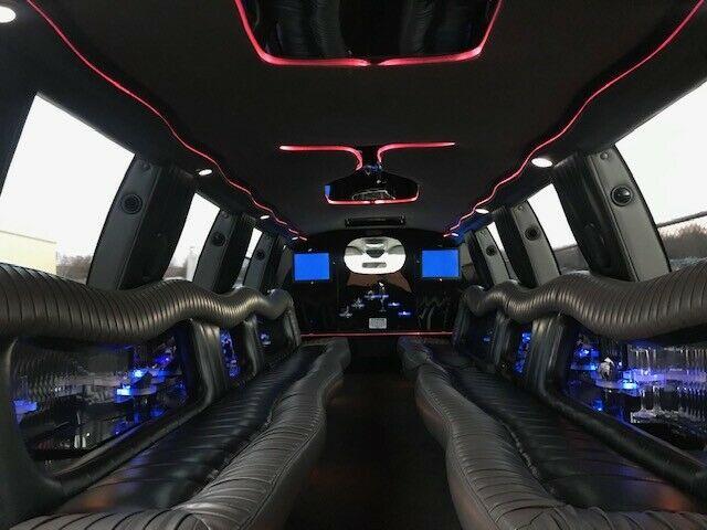 great running 2005 Ford Excursion XLT limousine