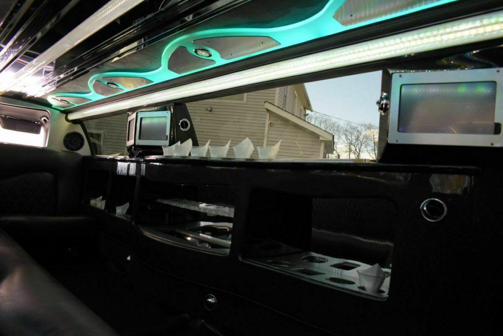 loaded 2014 Chrysler 300 Series limousine