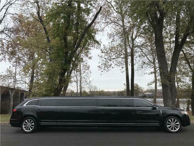 very clean 2012 Lincoln MKT limousine
