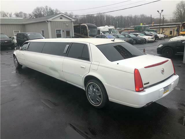 great shape 2007 Cadillac DTS Professional LIMOUSINE