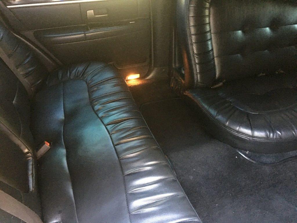 never damaged 2007 Lincoln Town Car limousine