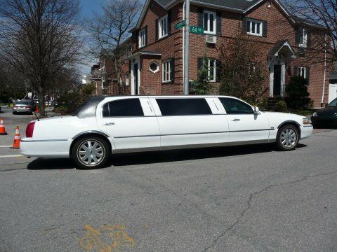 nicely equipped 2003 Lincoln Town Car Limousine for sale