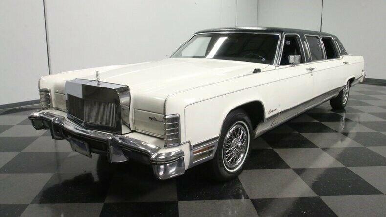 beautiful 1975 Lincoln Continental Limousine