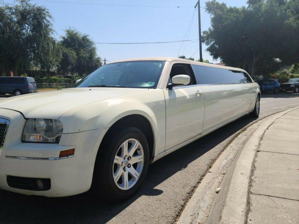 2007 Chrysler 300 Series Limousine [well maintained]