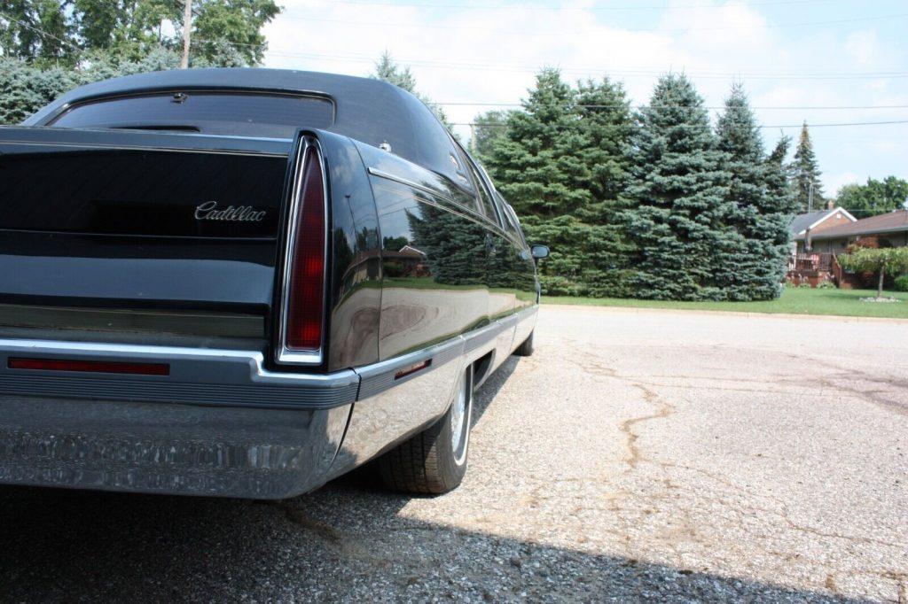 1994 Cadillac Fleetwood limousine [dealer maintained]