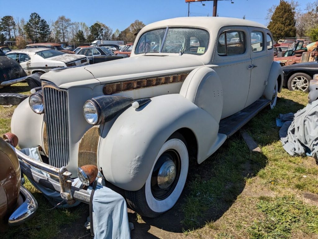 1939 Packard Saloon Limousine [new primer paint]