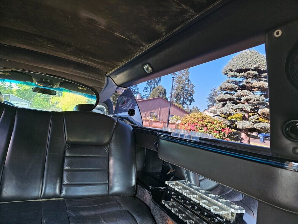 1999 Lincoln Town Car Executive Limousine [perfect shape]