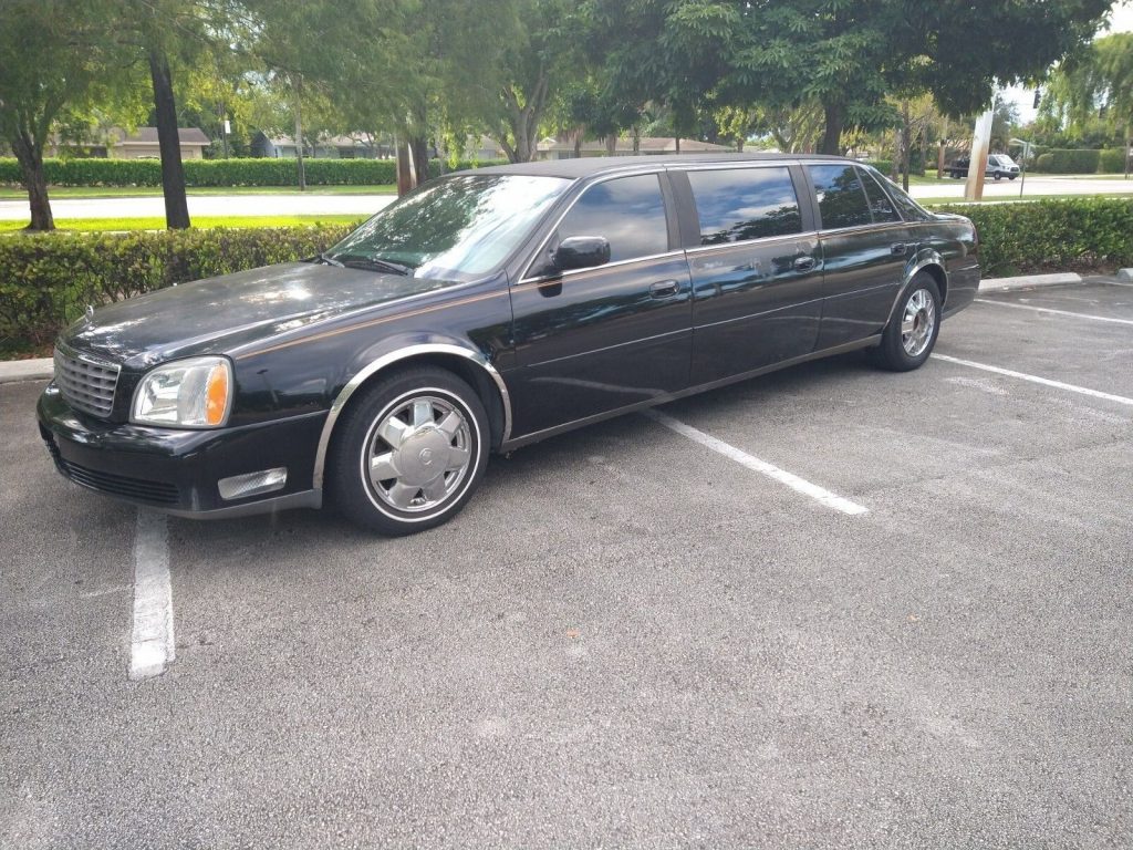 2003 Cadillac Deville Limousine [Interchangeable Seats]