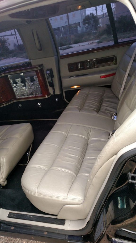 1996 Cadillac Fleetwood limousine [great shape]