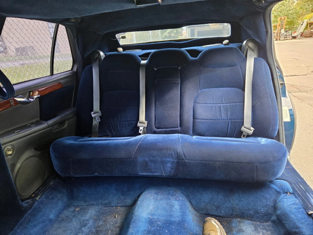 2004 Cadillac Professional Stretch Presidential Limousine by Dabryan Coach